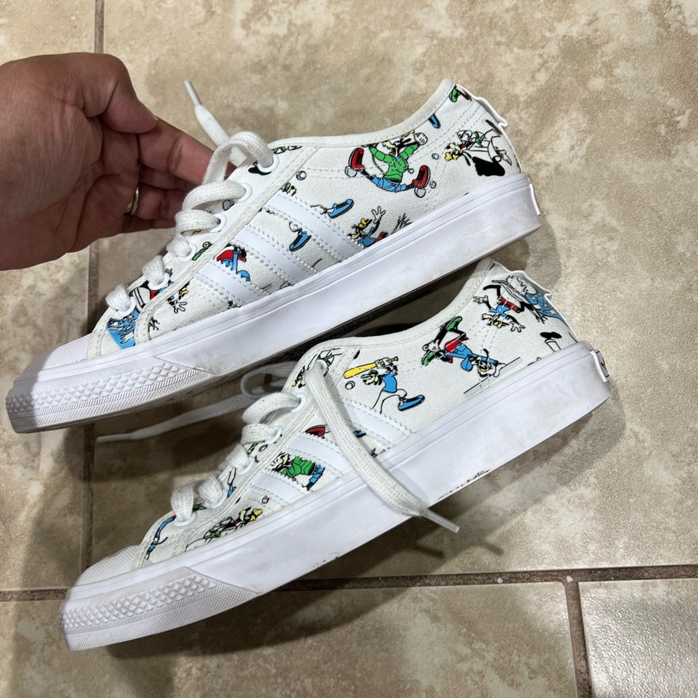 Adidas Disney Nizza Goofy Sneakers - White Ortholite EUC Size 6.5 Men 8.5 Woman - Picture 7 of 9